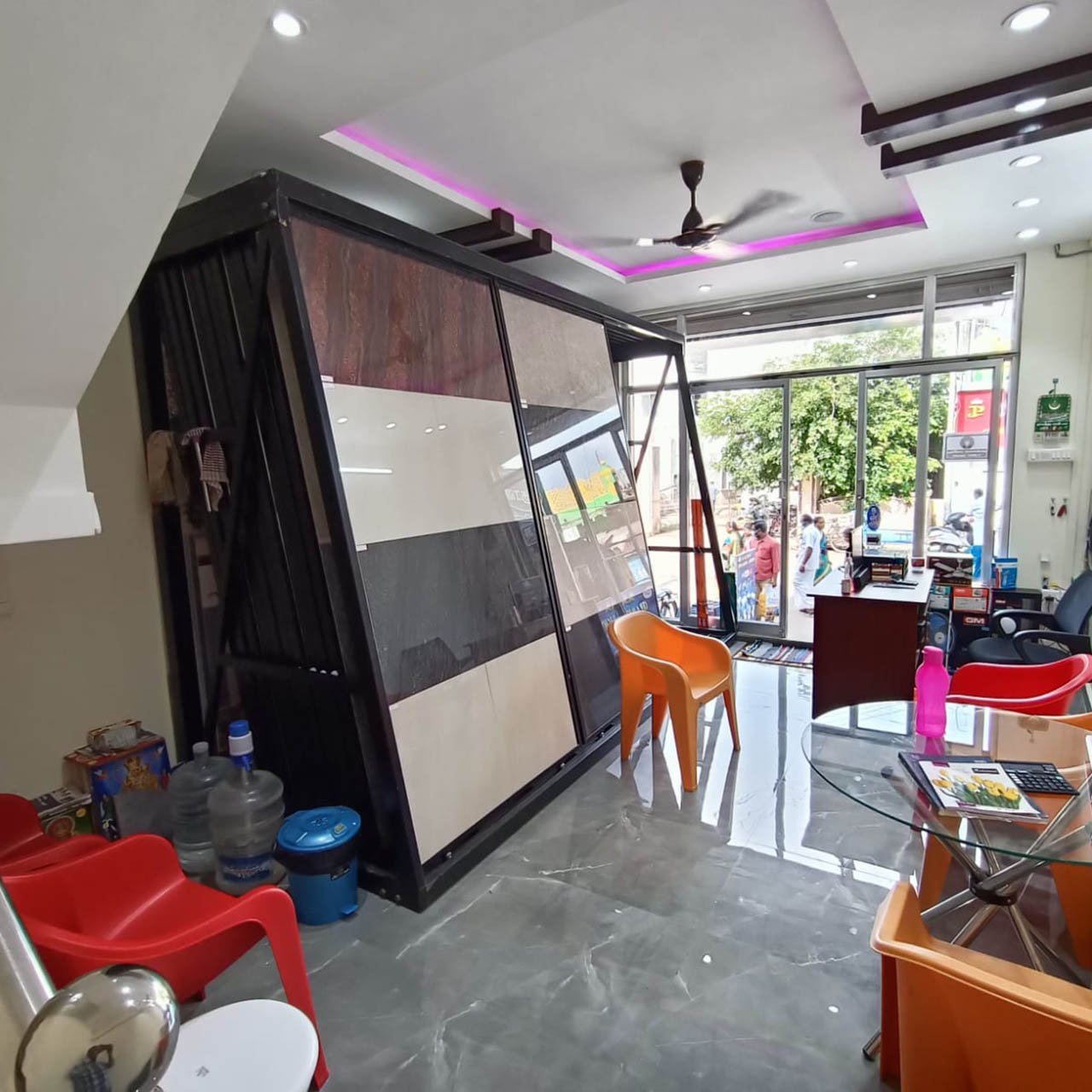 Glazed Vitrified Tiles