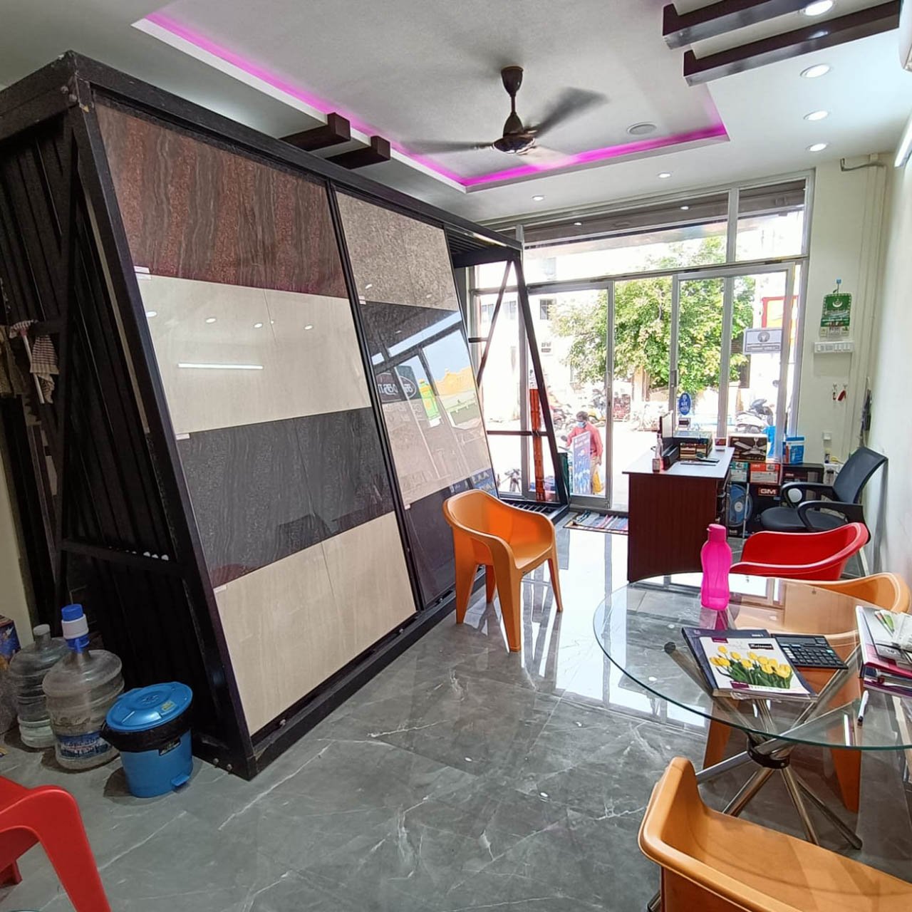 Glazed Vitrified Tiles