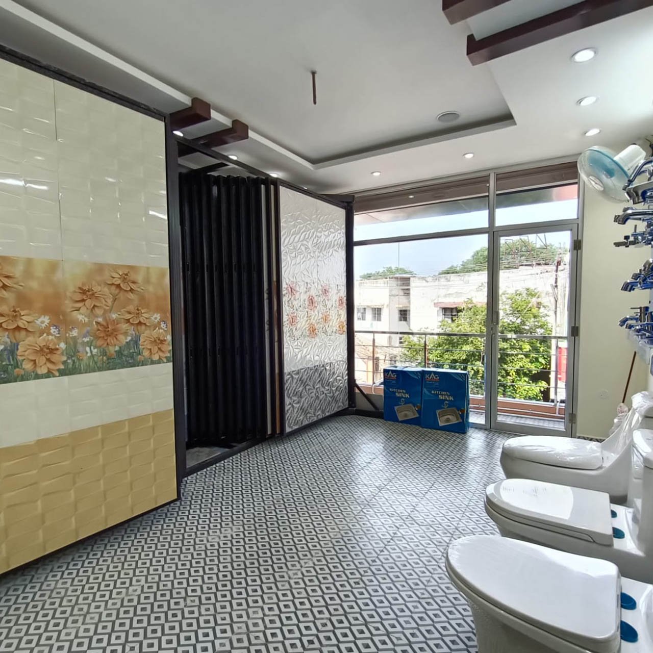 Glazed Vitrified Tiles
