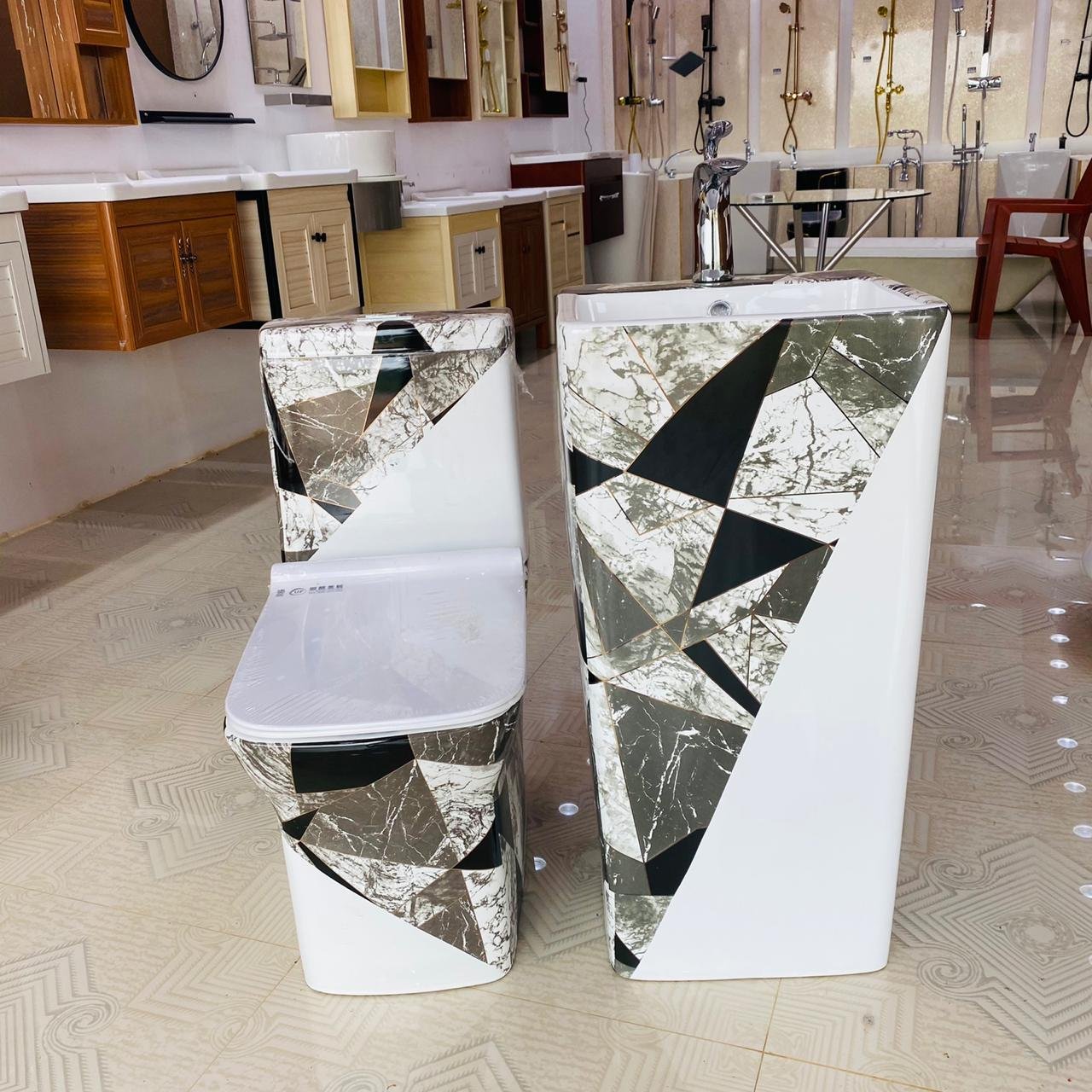 Glazed Vitrified Tiles